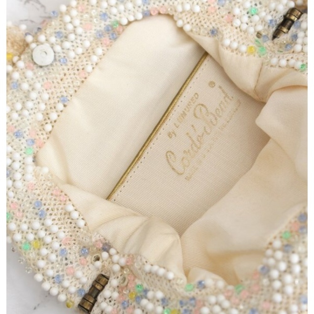 SOLD ON ETSY! 💔 1960s pastel beaded wristlet - Picture 5 of 8